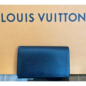 Louis Vuitton Black Epi Leather Wallet Fabulous & Fancy For The Elite